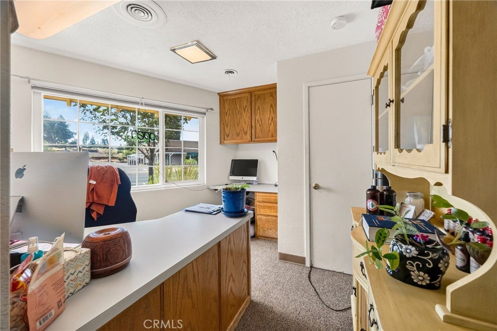 6407 Skyway