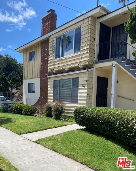 Photo of 1049 Larch Street #4, Inglewood, CA 90301 (MLS # 25613285)