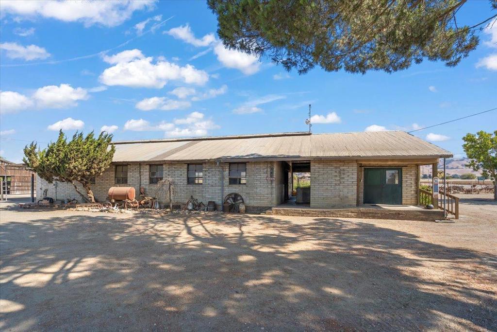 2675 Pacheco Pass Highway