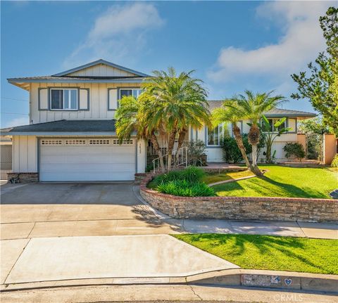 Photo of 1422 N Harwood St, Orange, CA 92867 (MLS # OC26031157)
