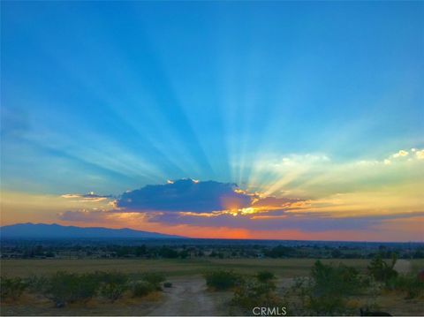 Photo of 20375 Wadena Terr Ter, Apple Valley, CA 92308 (MLS # PW25191250)