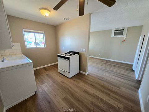 Photo of 961 W Kimball Avenue, Hemet, CA 92543 (MLS # CV26065550)