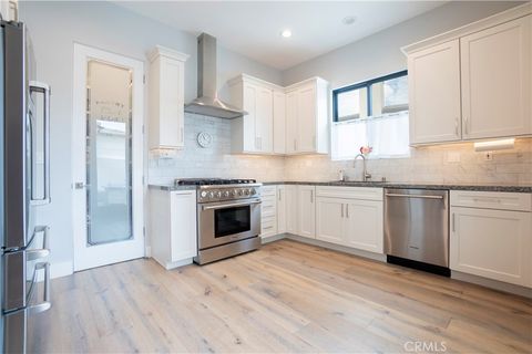 Tiny photo for 2603 Nelson Avenue #B, Redondo Beach, CA 90278 (MLS # SB25177889)