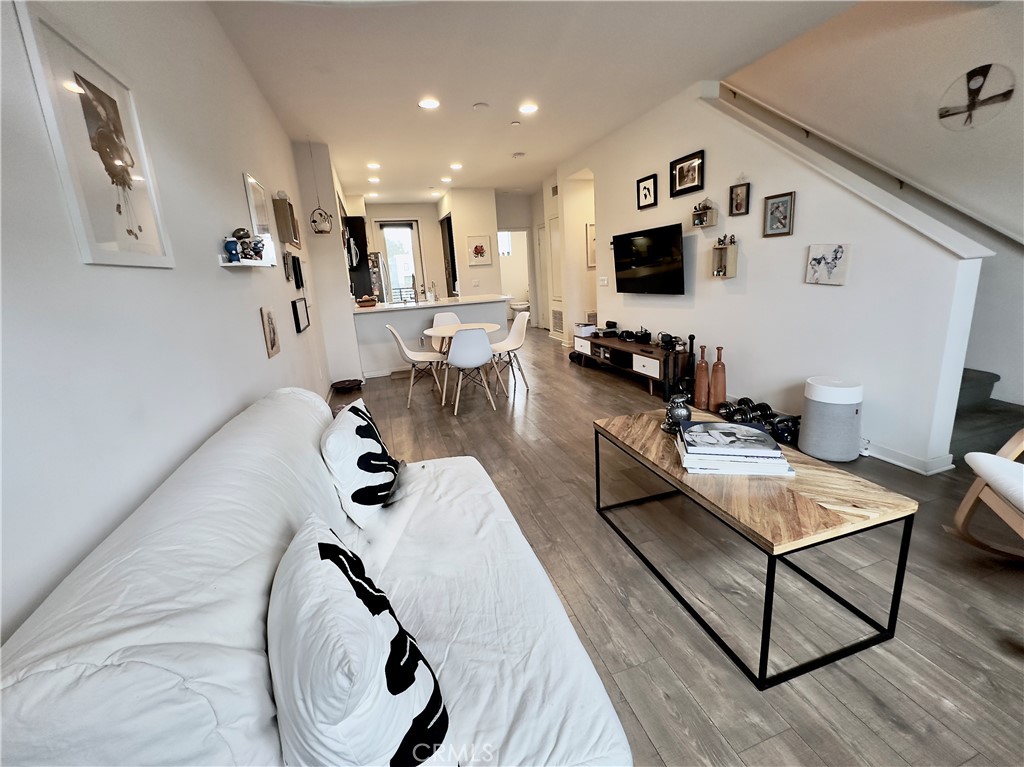 3945 Eagle Rock Boulevard 51