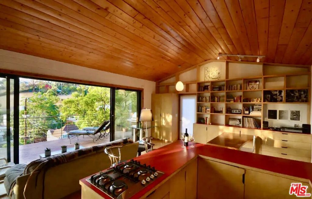 Photo of 1926 Whitmore Avenue, Los Angeles, CA 90039 (MLS # 25608195)