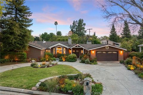 Photo of 6217 Melba Avenue, Woodland Hills, CA 91367 (MLS # SR26098024)