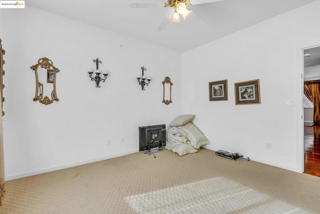 DEER RIDGE - Residential