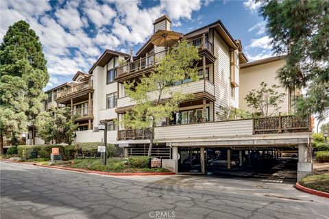 Photo of 2559 Plaza Del Amo #101, Torrance, CA 90503 (MLS # OC25245908) Photo of 2559 Plaza Del Amo #101, Torrance, CA 90503 (MLS # OC25245908)
