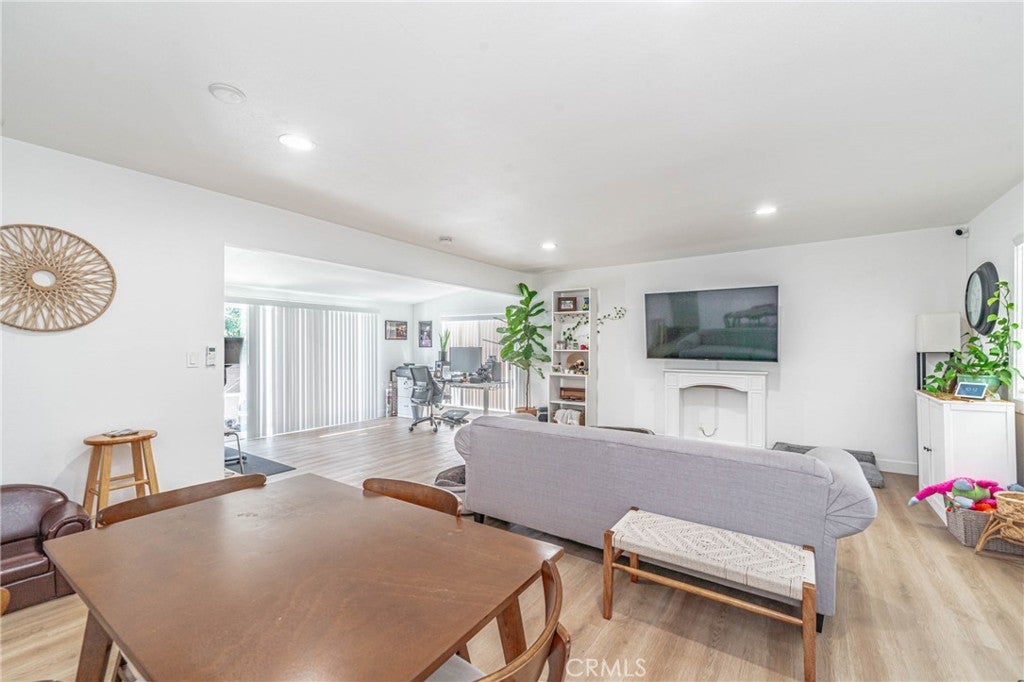 10919 Newville