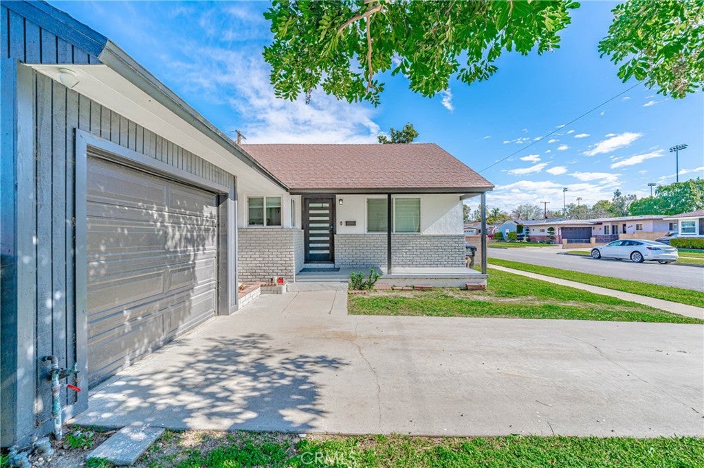 10919 Newville