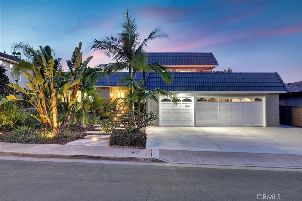 891 Palo Verde Avenue