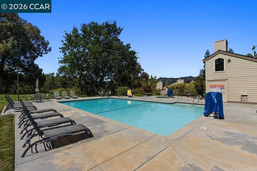 1803 Lamplight Ct