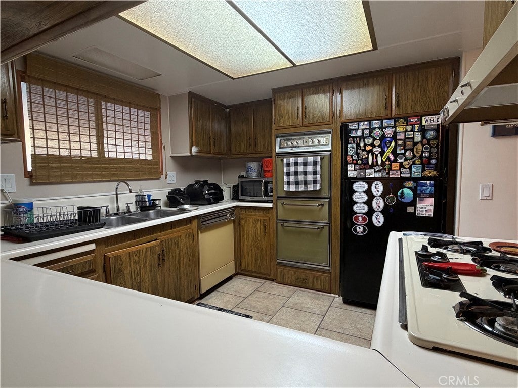 320 N Park Vista 52