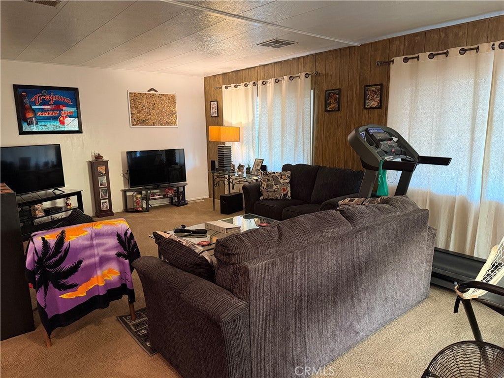 320 N Park Vista 52