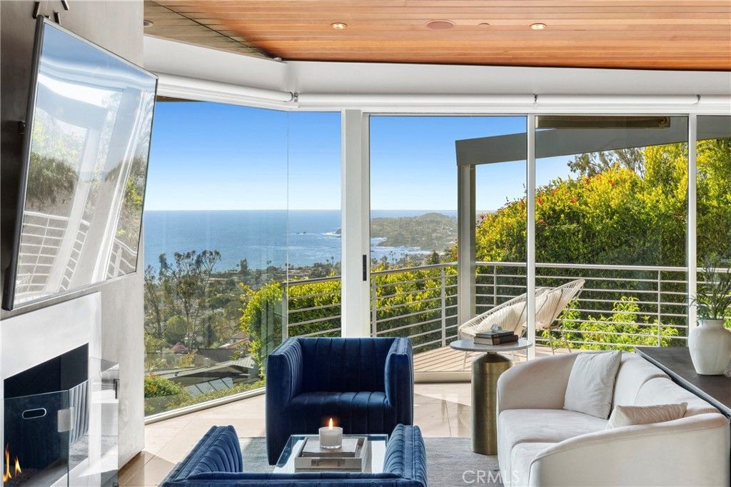 Photo of 856 Diamond, Laguna Beach, CA 92651 (MLS # LG25097922)