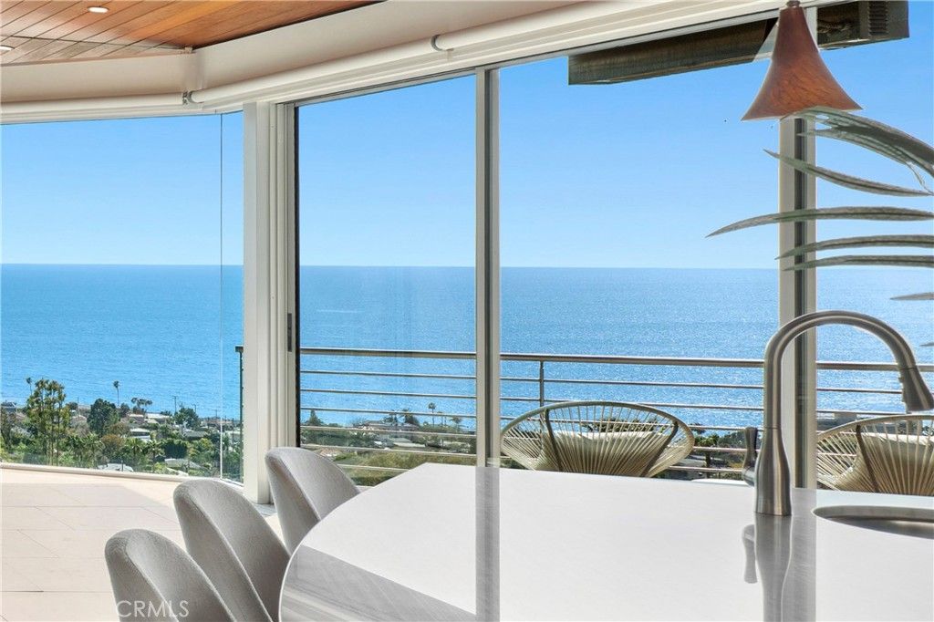 Photo of 856 Diamond, Laguna Beach, CA 92651 (MLS # LG25097922)