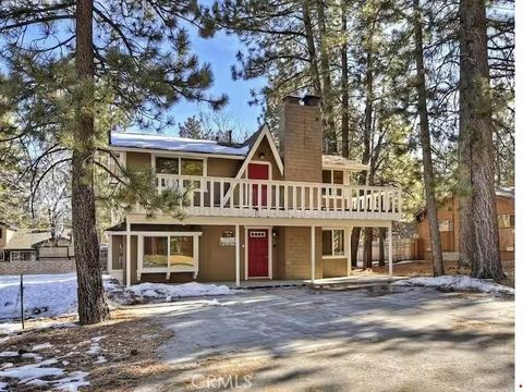 Photo of 573 Thrush Drive, Big Bear Lake, CA 92315 (MLS # CV25226229) Photo of 573 Thrush Drive, Big Bear Lake, CA 92315 (MLS # CV25226229)