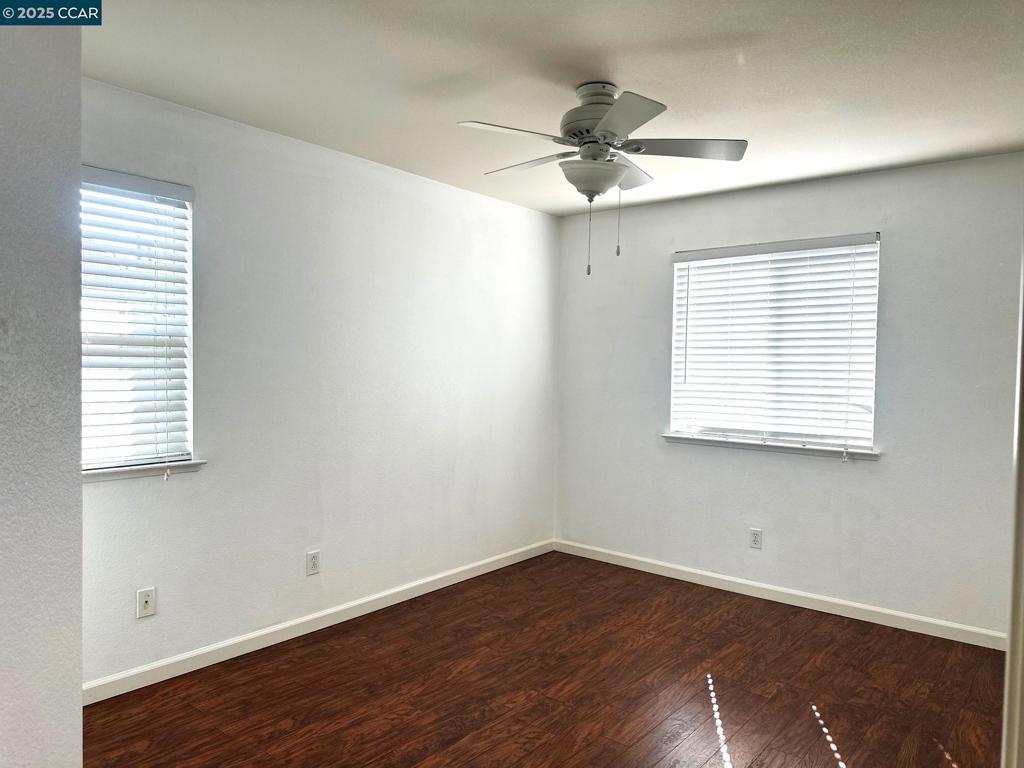 LOS MEDANOS - Residential