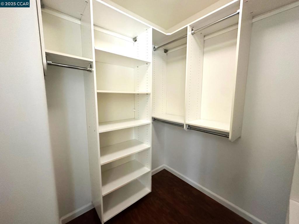 LOS MEDANOS - Residential