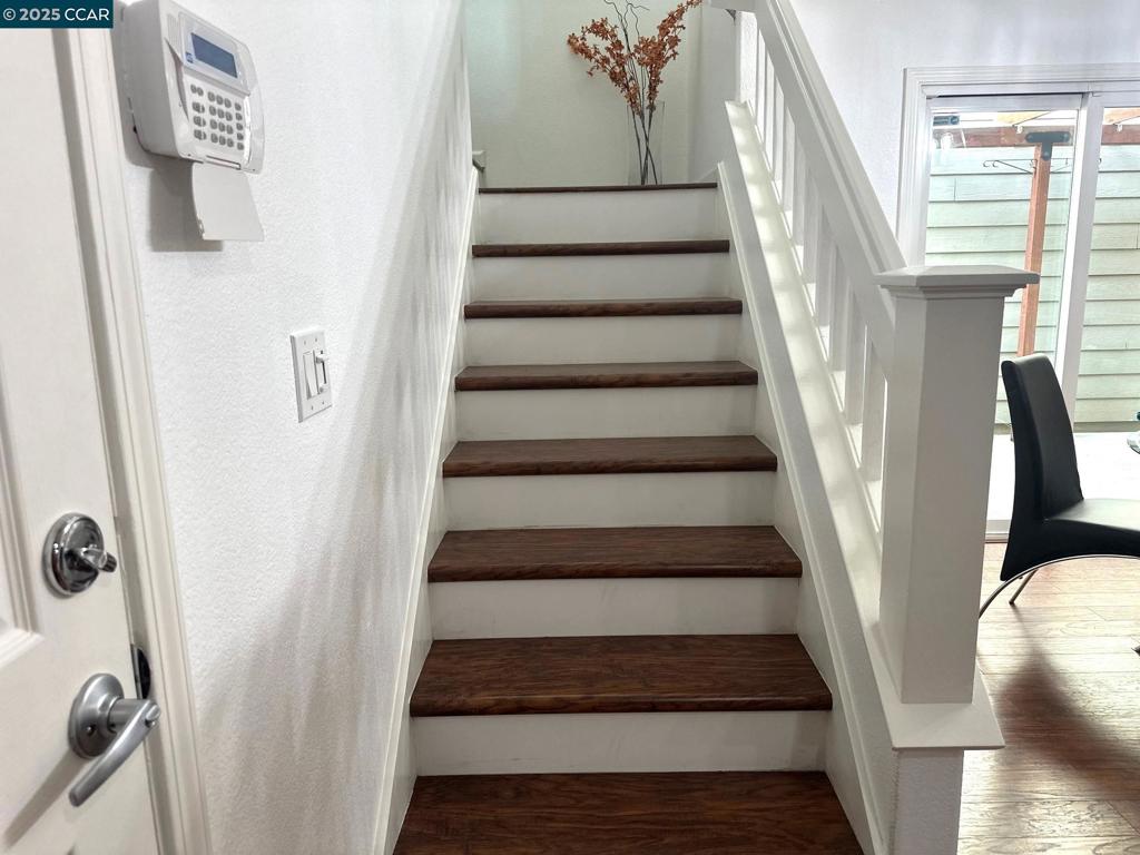 LOS MEDANOS - Residential