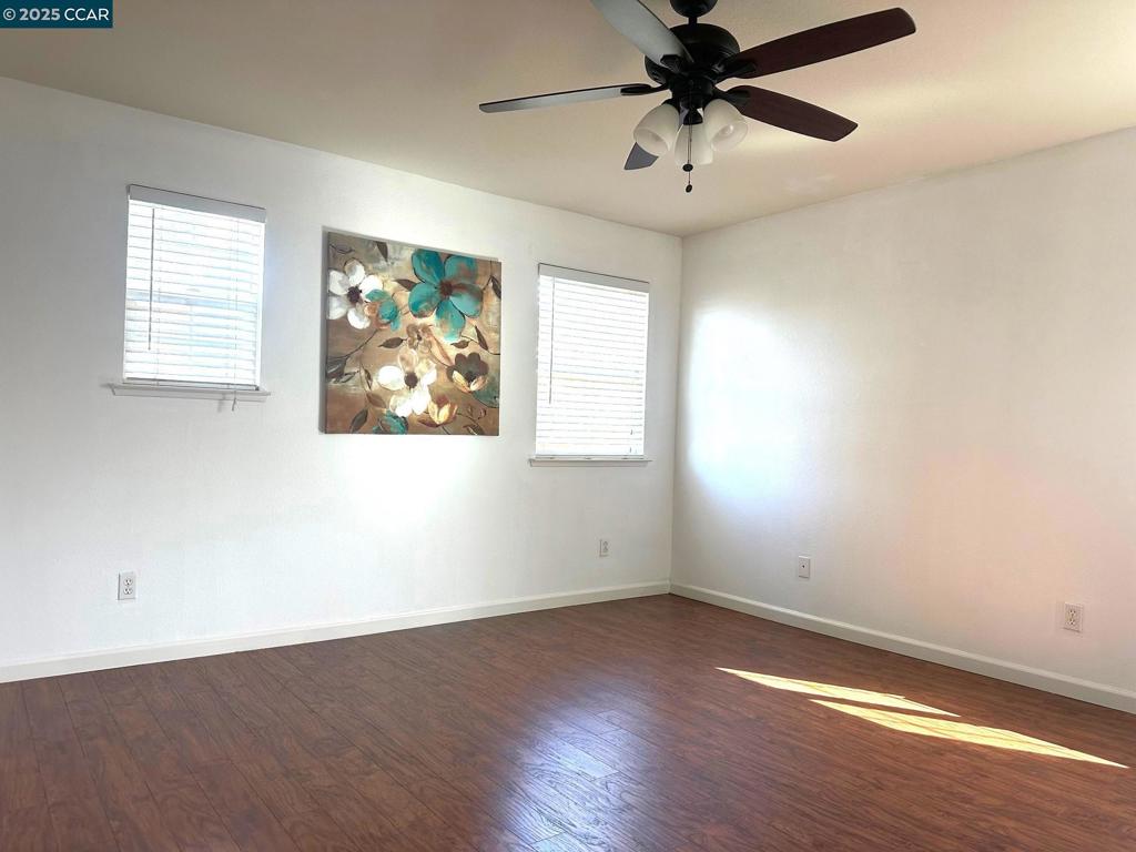 LOS MEDANOS - Residential