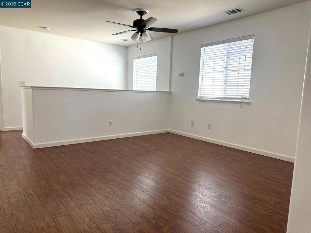 LOS MEDANOS - Residential