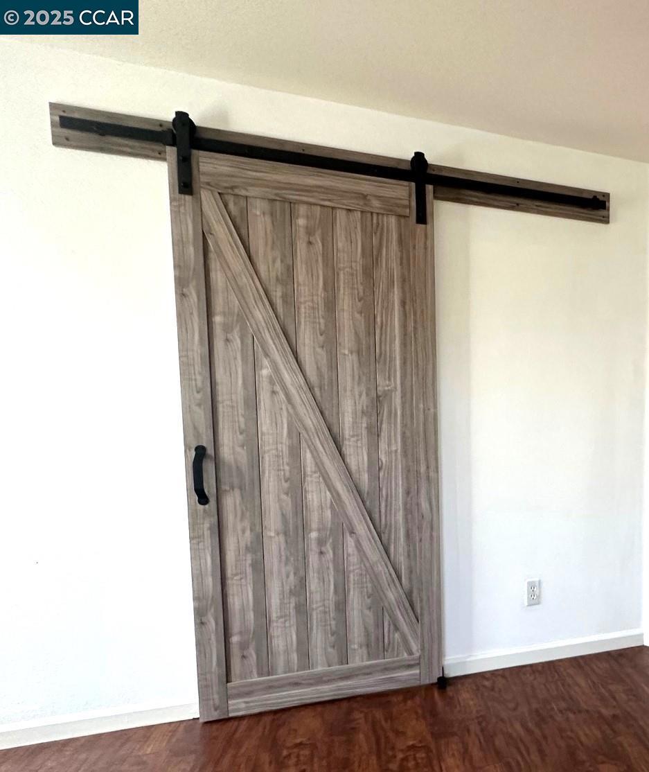 LOS MEDANOS - Residential