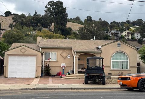 Photo of 25468 Belmont Avenue, Hayward, CA 94542 (MLS # ML82024952)