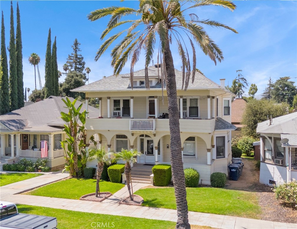 We are proud to exclusively present for sale a 4-unit apartment community located at 108 W Olive Avenue in the historic downtown district of the city of Redlands. The property is part of a portfolio which includes 305 W Olive Avenue (7 Units). The properties can be sold together or individually.
108 W Olive Avenue is located south of Interstate 10 and is situated between S 4th Street and Grant Street, south of Redlands Boulevard. It is walking distance to downtown Redlands, Olive Market, the Redlands Bowl and Smiley Library. It is within biking distance to ESRI (the city’s top employer) and the University of Redlands; and within five miles of Loma Linda University Medical Center.
108 W Olive Avenue offers convenient access to the 10, 210 and 215 freeways and neighboring cities in the county—Loma Linda, Yucaipa, and Colton. It is located less than 6 miles from the San Bernardino International Airport and just a short drive from Riverside, Ontario, Moreno Valley, and San Bernardino – all major logistic hubs within the region. Several significant local landmarks are also within a short distance, including: Yaamava' Resort & Casino, Big Bear Lake, Lake Arrowhead, the San Bernardino National Forest, Morongo Casino Resort & Spa and more.
Built in 1910, 108 W Olive Avenue is comprised of a two-story building with four apartment units comprising of one-bedroom/one-bath units. The property has a lot size of ±11,920 square feet and total rentable square feet of approximately ±3,172 square feet. The units feature built-in cabinetry, high ceilings, ceiling fans, wall air conditioning and heating, and included appliances. The common areas feature lush landscaping with large mature trees and an on-site laundry facility.
108 W Olive Avenue is an income-producing property and a great long-term value-add investment opportunity. The property is in a highly desirable area and offers stability for any type of investor whether it may be a first-time purchaser, seasoned investor, or a 1031 exchange opportunity.