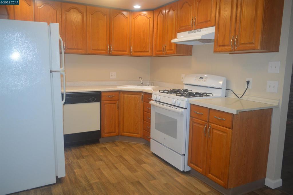 Properties 3 92 Beach Dr