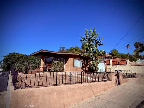 Photo of 3935 Gayle ST, San Diego, CA 92115 (MLS # DW26109879)