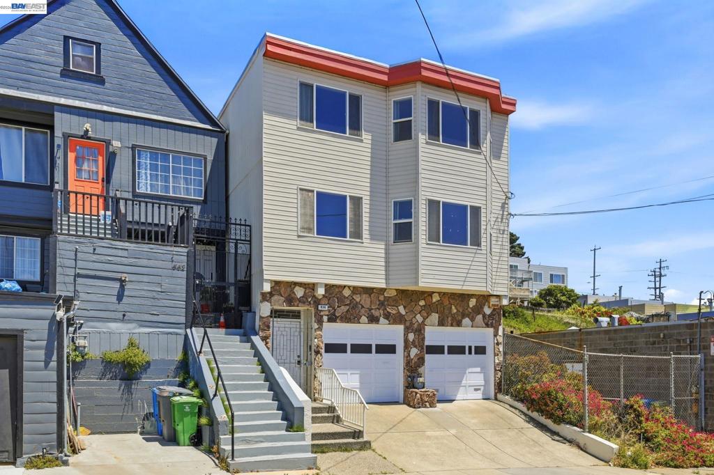 438 Leland Ave