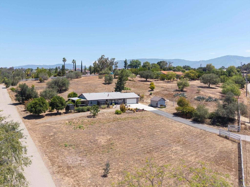 13734 W Oak Glen Rd