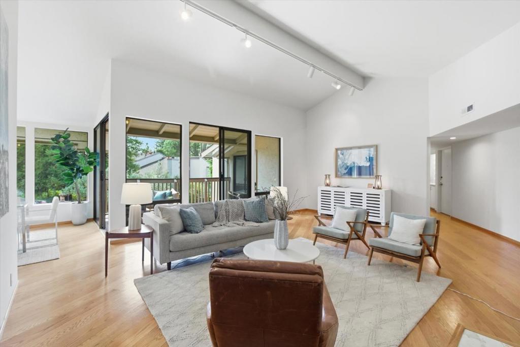 Properties 3 300 Sand Hill Circle 301