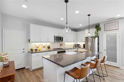 45109 Via Vela Temecula CA 92592