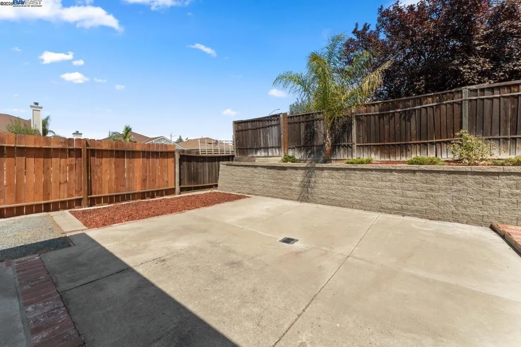 Brentwood, California 94513, United States, 3 Bedrooms Bedrooms, ,2 BathroomsBathrooms,Residential,Pending,199420