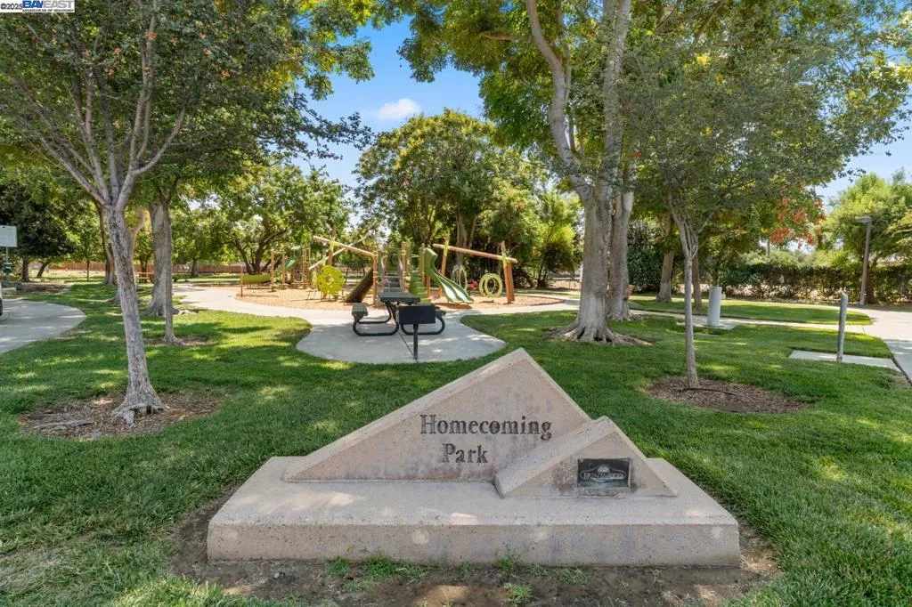 Brentwood, California 94513, United States, 3 Bedrooms Bedrooms, ,2 BathroomsBathrooms,Residential,Pending,199420