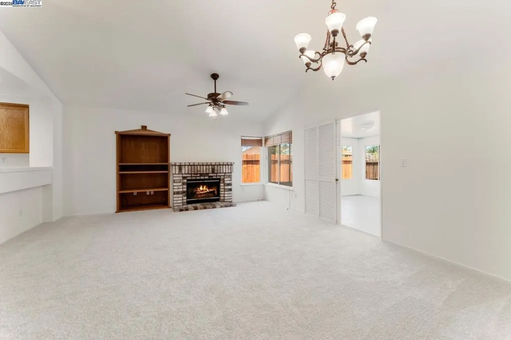 Brentwood, California 94513, United States, 3 Bedrooms Bedrooms, ,2 BathroomsBathrooms,Residential,Pending,199420