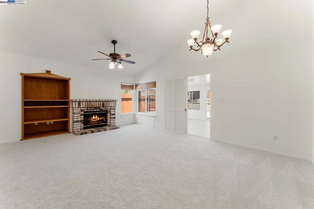 Brentwood, California 94513, United States, 3 Bedrooms Bedrooms, ,2 BathroomsBathrooms,Residential,Pending,199420