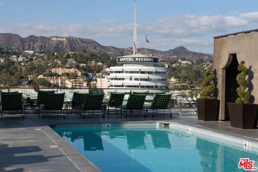 Los Angeles, California 90028, United States, 1 Bedroom Bedrooms, ,2 BathroomsBathrooms,Residential,Active,171725