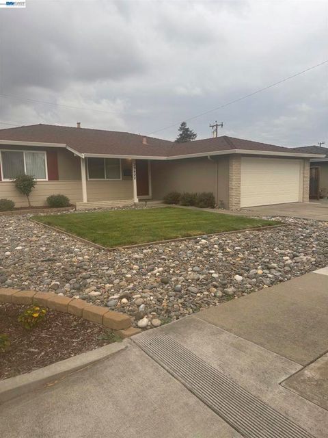 Photo of 39620 Bliss Ct Ct, Fremont, CA 94538 (MLS # 41129330)