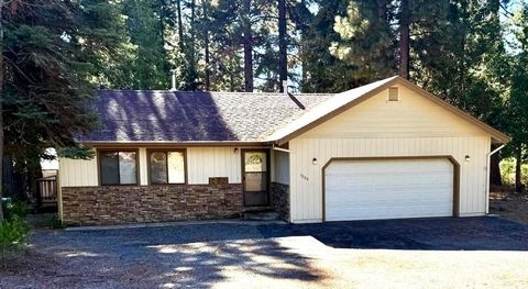 Photo of 3209 Woodlake Drive, Lake Almanor, CA 96137 (MLS # ML82026305) Photo of 3209 Woodlake Drive, Lake Almanor, CA 96137 (MLS # ML82026305)