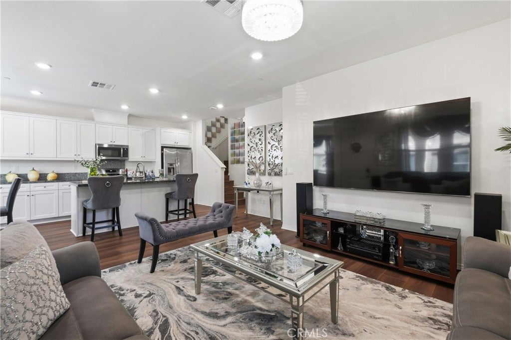 16028 Voyager Avenue