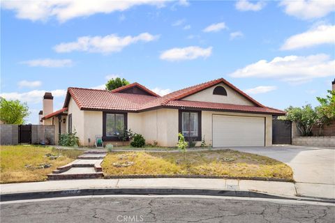 Photo of 37112 Calle Amigo, Palmdale, CA 93550 (MLS # IV26060326)