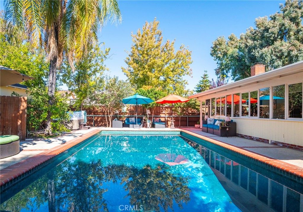 Photo of 5223 Alhama Drive, Woodland Hills, CA 91364 (MLS # SR25200484)