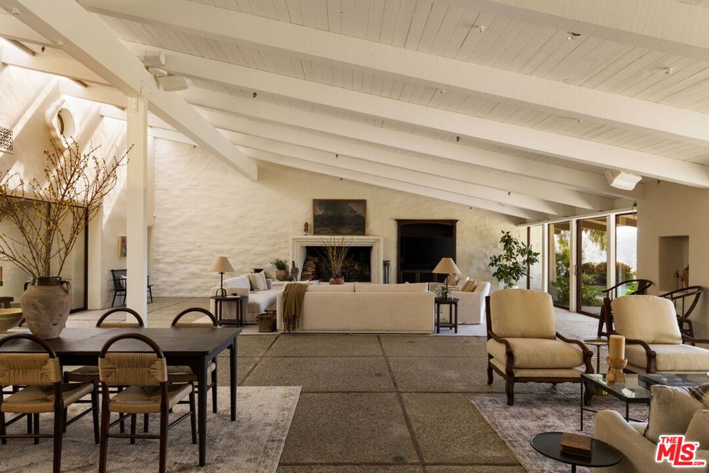 28611 Bamfield Drive