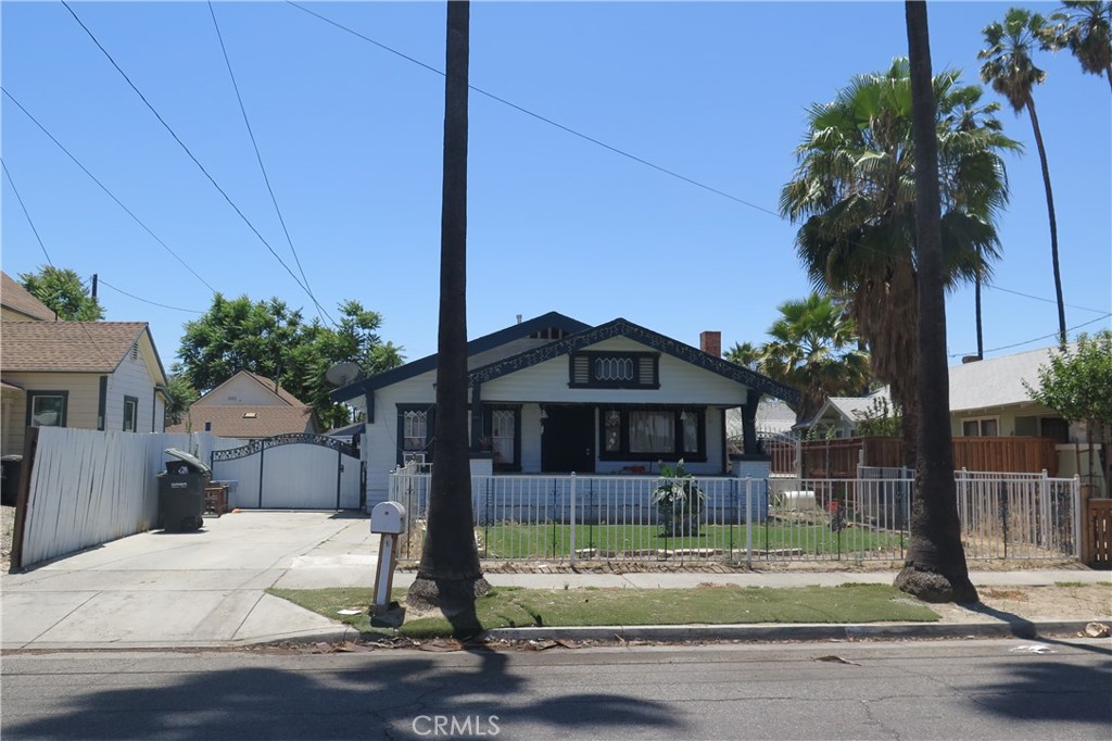 109 Kimball Avenue E