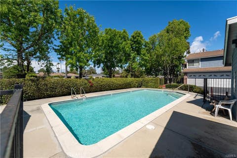 Photo of 939 W 19th ST, Costa Mesa, CA 92627 (MLS # LG26169664)