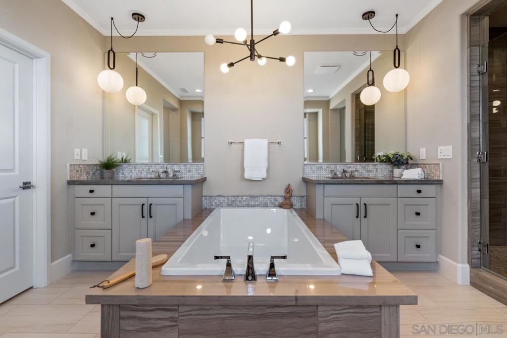 Rancho Santa Fe - Residential