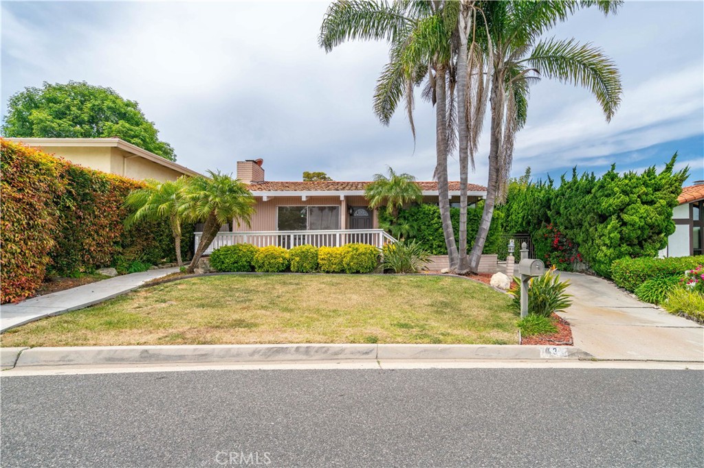 Gated one story home in the convenient Monte Malaga area. Nice kitchen has 6 burners cooking range, 2 ovens, dishwasher, disposal and lots of cabinets. Fireplace in living room, laundry inside. Sit on the front porch enjoying the grassy parking area.
Award winning schools.